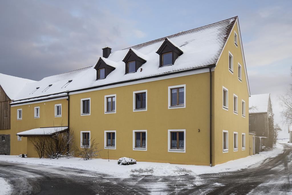 Готель Fischhof Beer Mitterteich Екстер'єр фото